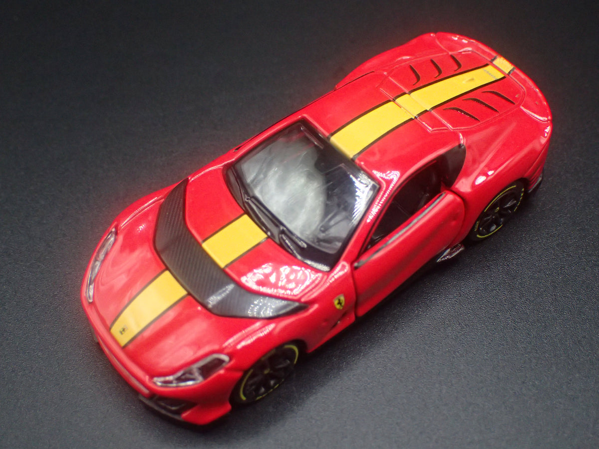2017-2024 FERRARI 812 COMPETIZIONE 1:64 SCALE COLLECTIBLE DIORAMA DIECAST MODEL CAR