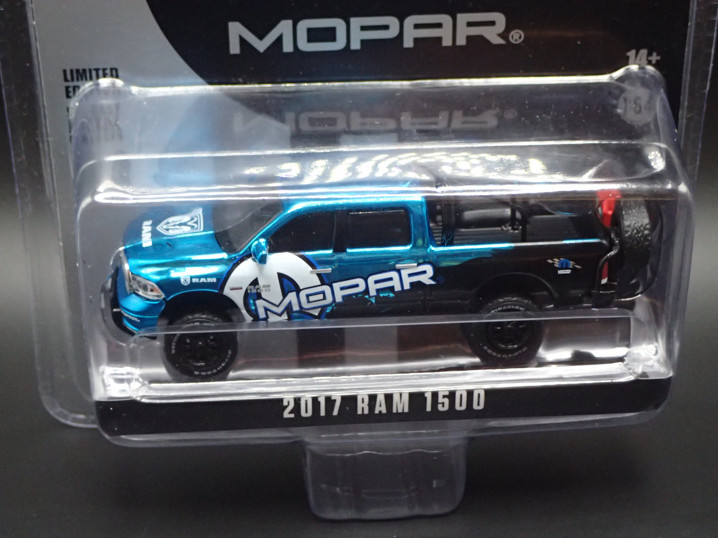 2026 GREENLIGHT GREEN MACHINE 2017 RAM 1500 MOPAR HOBBY CHROME SUPER CHASE 1/64