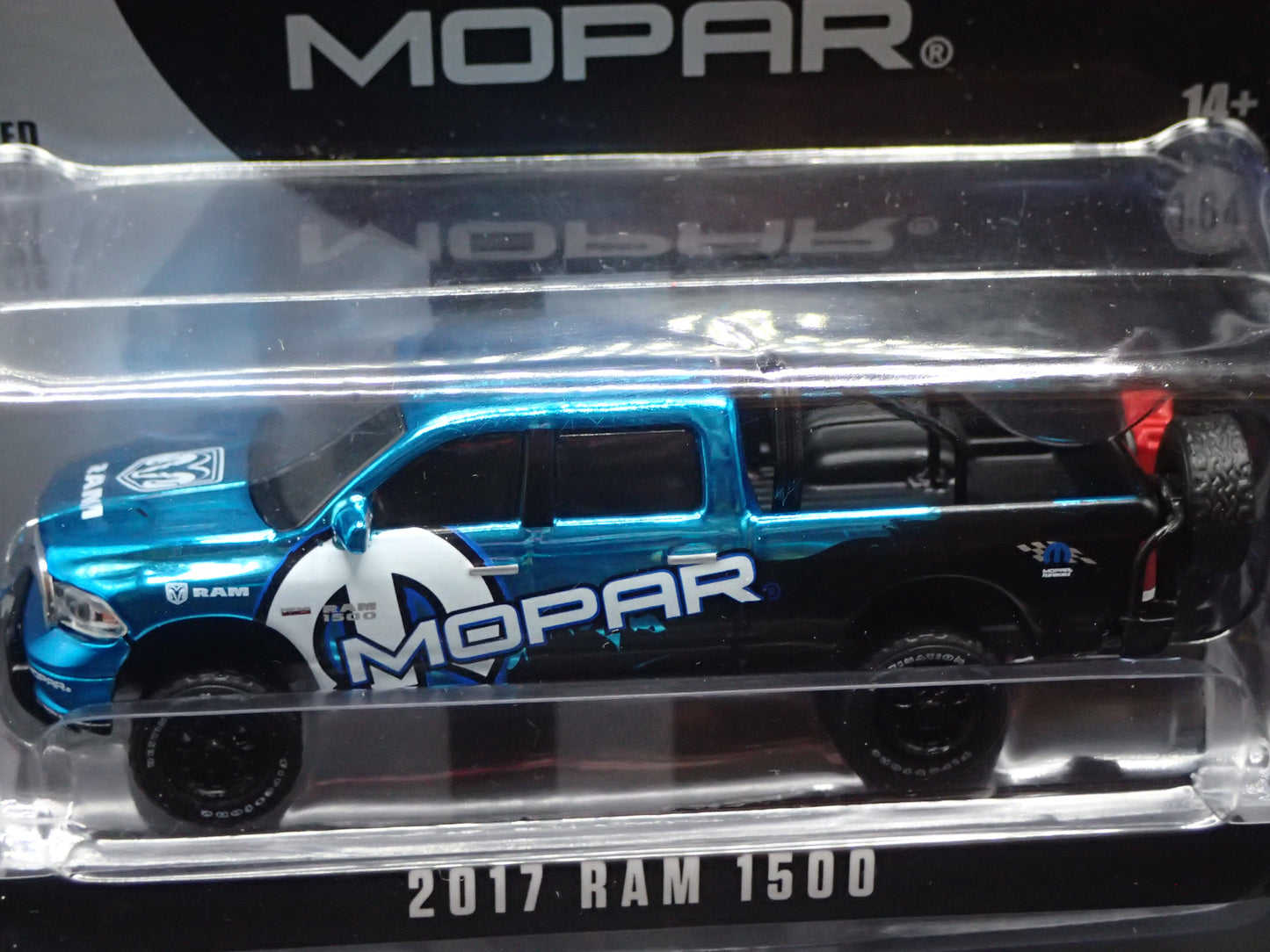 2026 GREENLIGHT GREEN MACHINE 2017 RAM 1500 MOPAR HOBBY CHROME SUPER CHASE 1/64