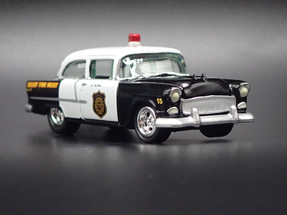 1955 55 CHEVY CHEVROLET BEL AIR POLICE 1:64 SCALE DIORAMA DIECAST MODEL CAR