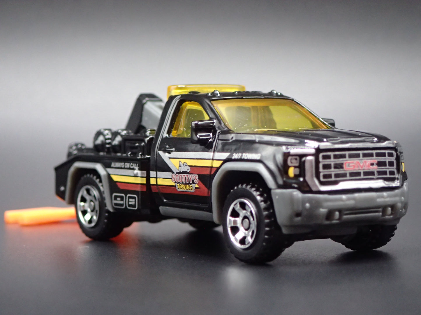 2024 GMC SIERRA 3500 TOW TRUCK WRECKER 1/64 SCALE DIORAMA DIECAST MODEL CAR