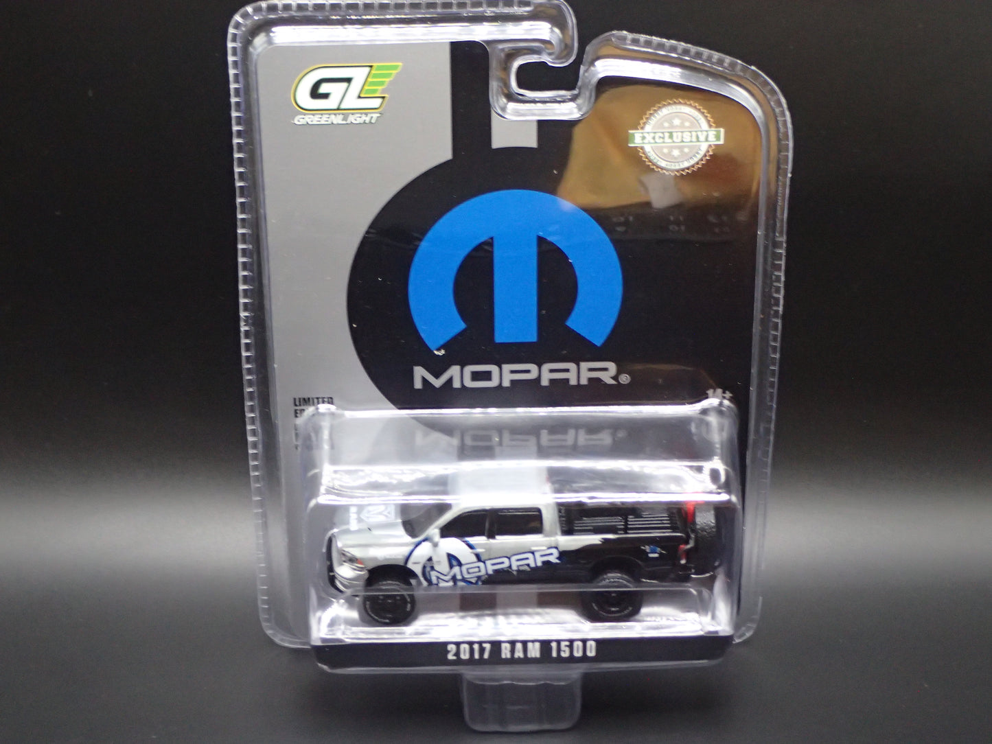 2026 GREENLIGHT GREEN MACHINE 2017 RAM 1500 MOPAR HOBBY RAW CHASE 1/64