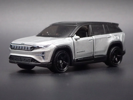 2024-2026 JEEP WAGONEER S EV SUV SILVER 1:64 SCALE DIORAMA DIECAST MODEL CAR