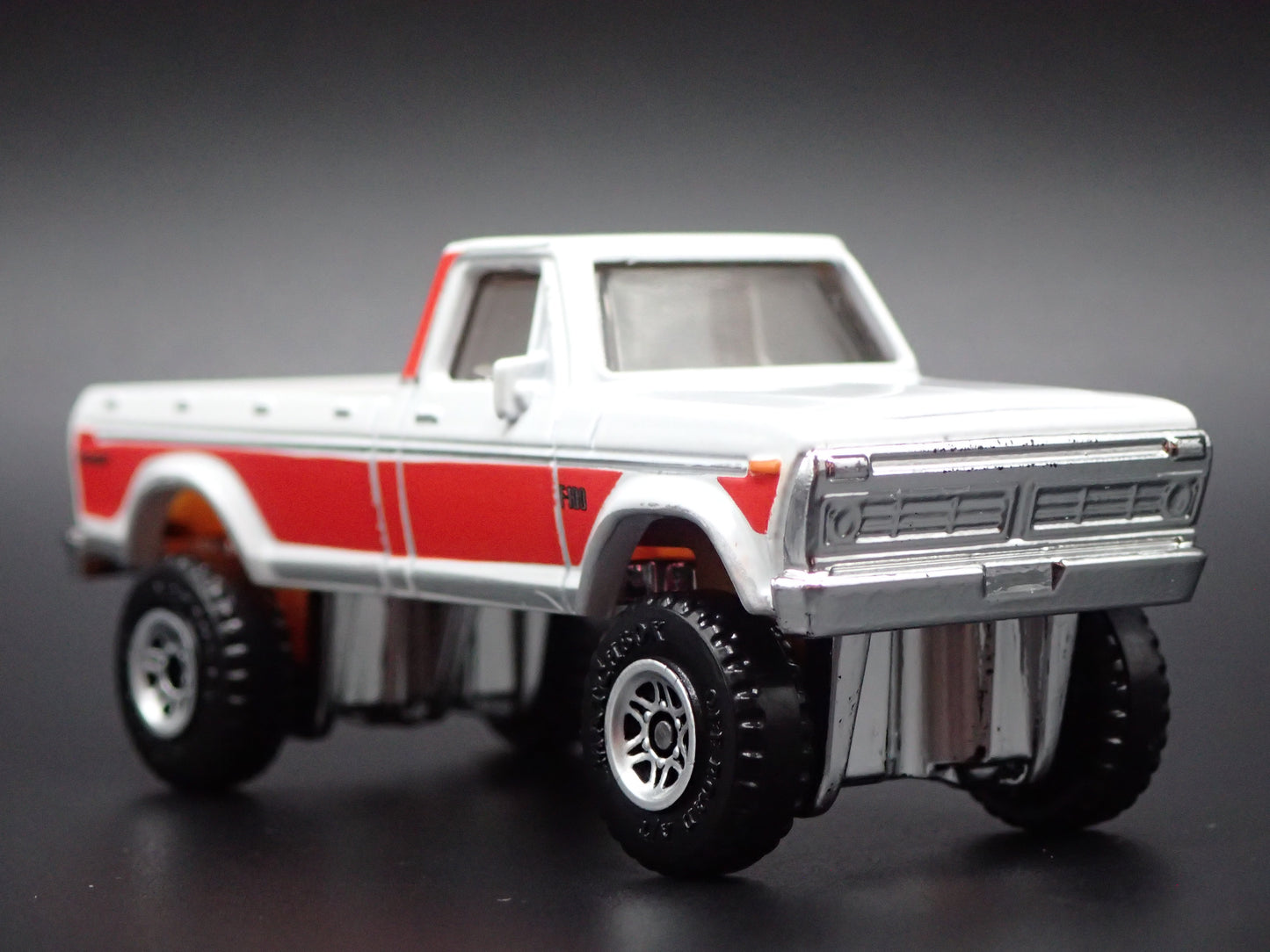 1974 74 FORD F100 RANGER 4X4 PICKUP TRUCK 1/64 SCALE DIORAMA DIECAST MODEL CAR