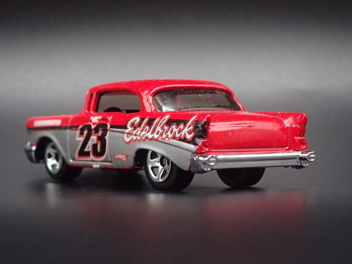 1957 57 CHEVY CHEVROLET BEL AIR 1:64 SCALE COLLECTIBLE DIORAMA DIECAST MODEL CAR