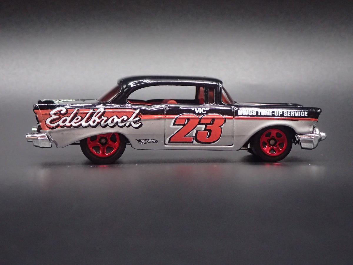 1957 57 CHEVY CHEVROLET BEL AIR 1:64 SCALE COLLECTIBLE DIORAMA DIECAST MODEL CAR