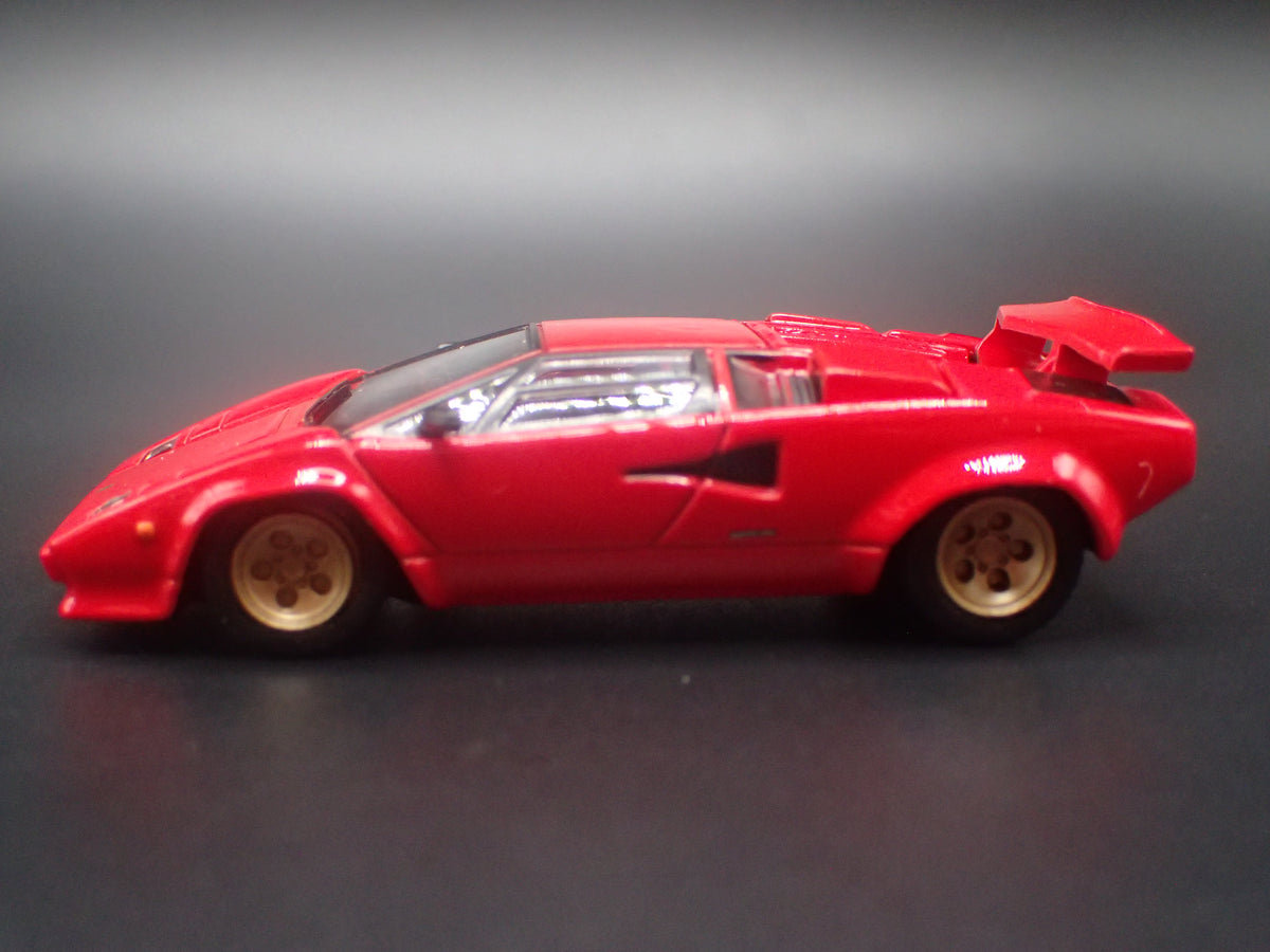 LAMBORGHINI COUNTACH RED 1:64 SCALE COLLECTIBLE DIORAMA DIECAST MODEL CAR