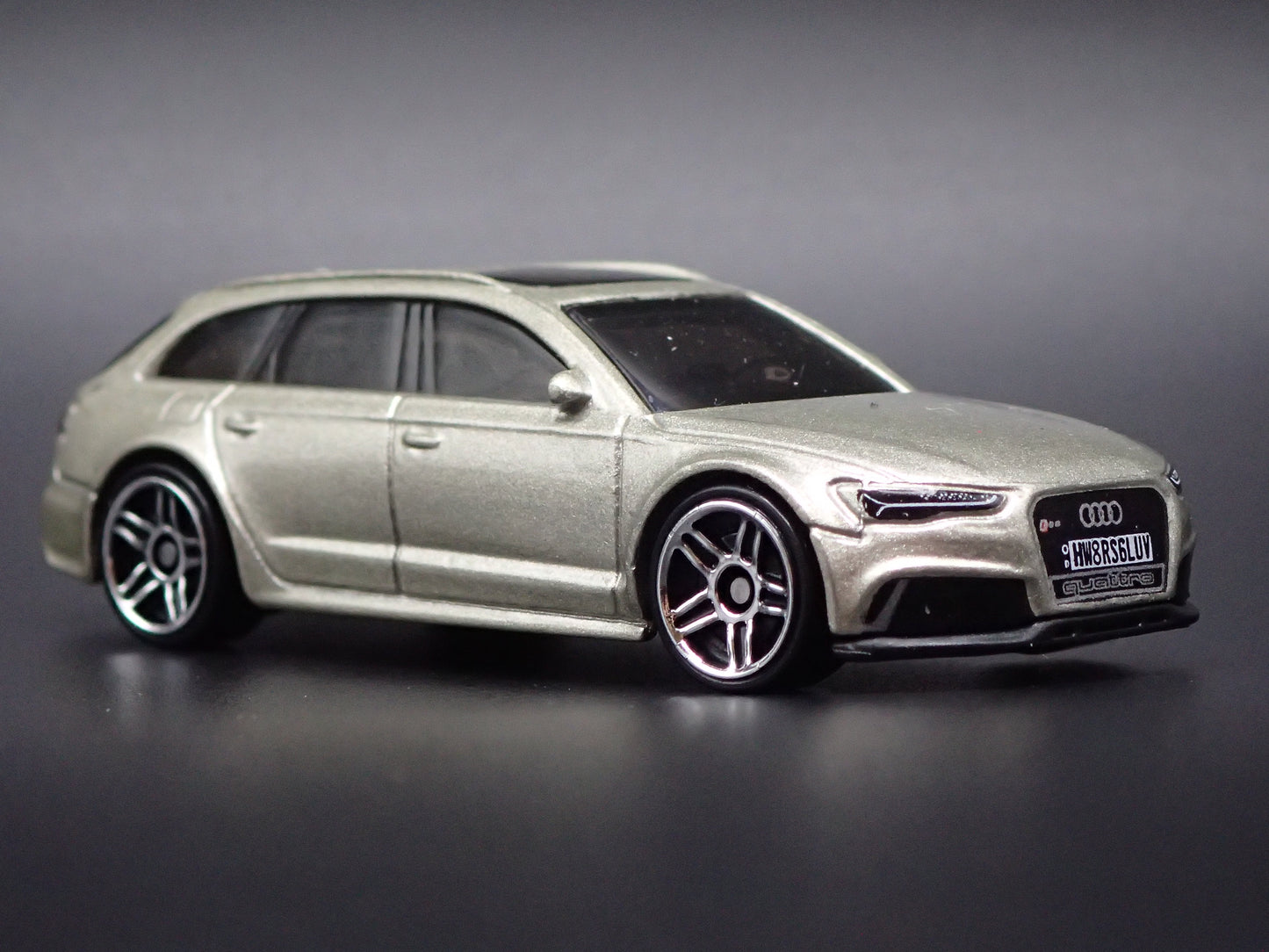 2013-2018 AUDI AVANT RS6 STATION WAGON 1/64 SCALE DIORAMA DIECAST MODEL CAR
