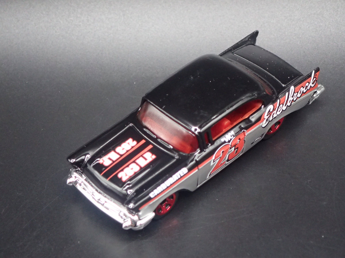 1957 57 CHEVY CHEVROLET BEL AIR 1:64 SCALE COLLECTIBLE DIORAMA DIECAST MODEL CAR
