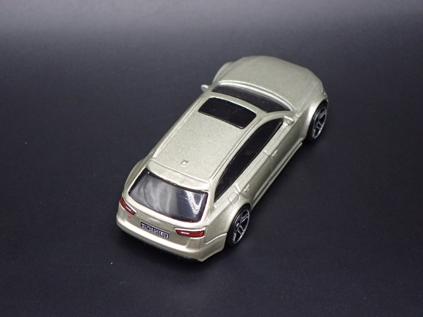 2013-2018 AUDI AVANT RS6 STATION WAGON 1/64 SCALE DIORAMA DIECAST MODEL CAR