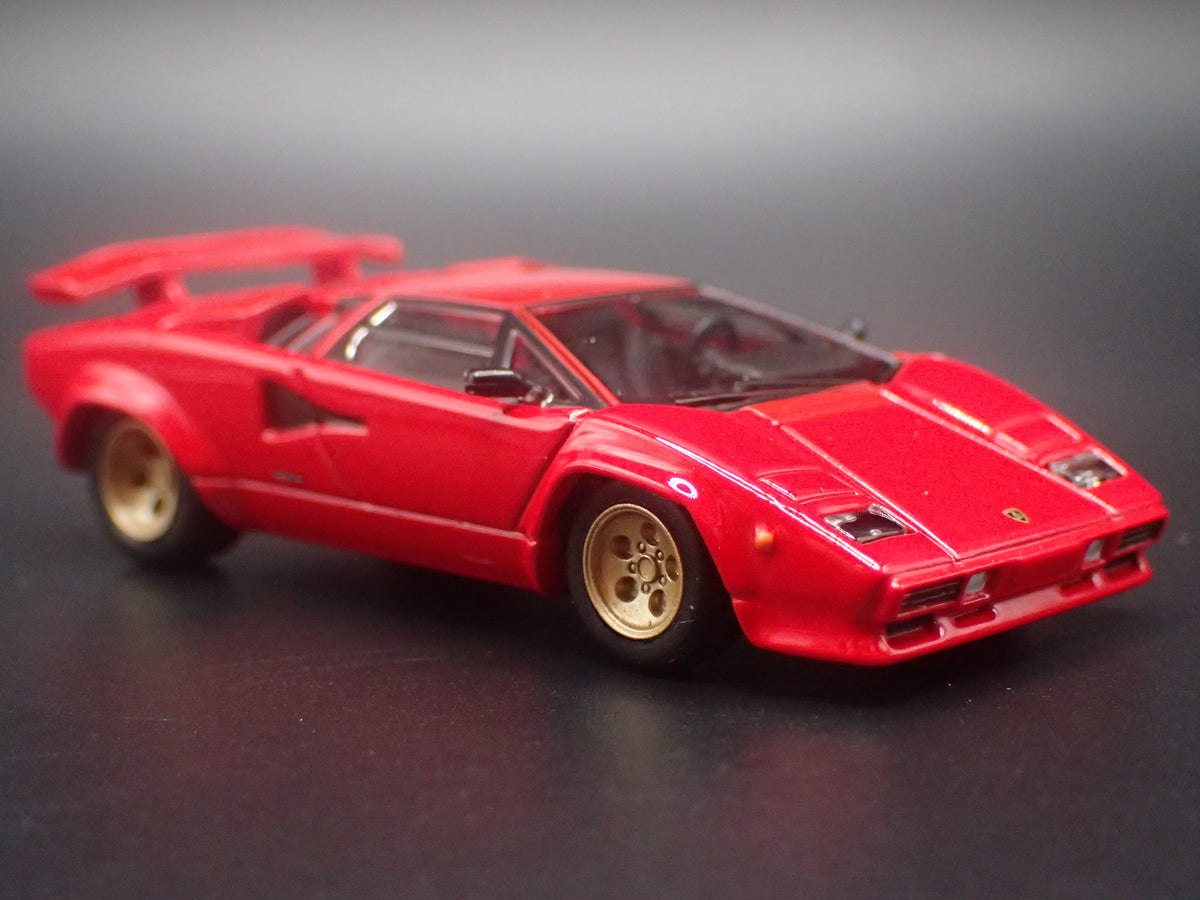 LAMBORGHINI COUNTACH RED 1:64 SCALE COLLECTIBLE DIORAMA DIECAST MODEL CAR
