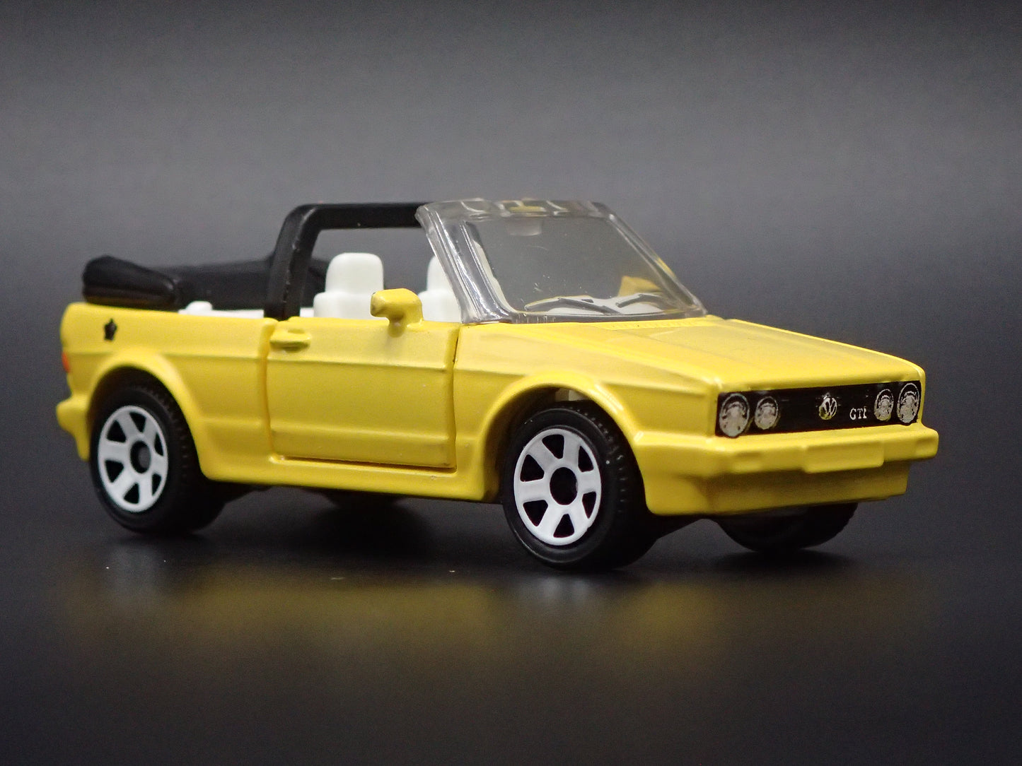 1979-1993 VW VOLKSWAGEN GOLF CABRIOLET 1:64 SCALE COLLECTIBLE DIECAST MODEL CAR