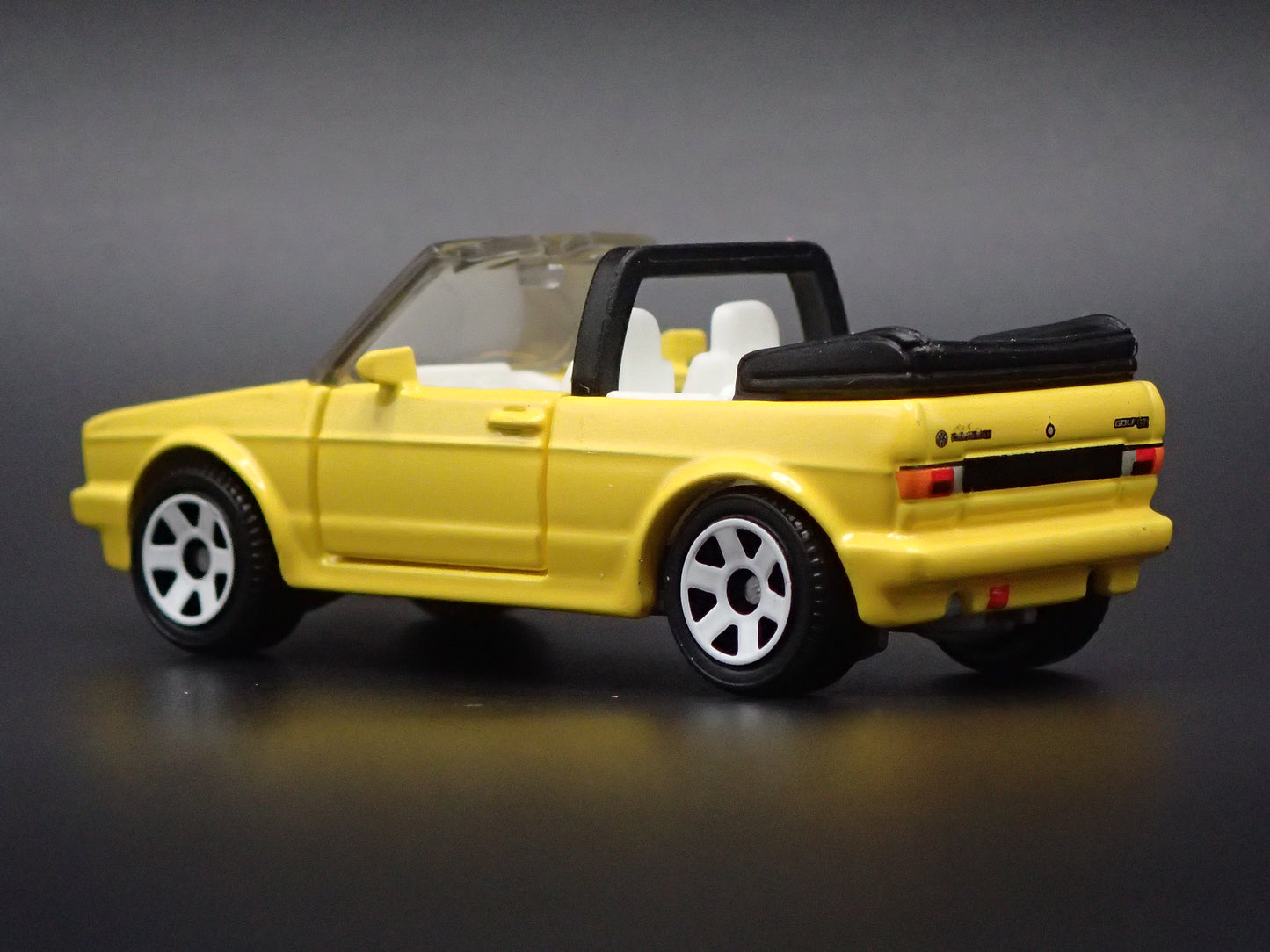 1979-1993 VW VOLKSWAGEN GOLF CABRIOLET 1:64 SCALE COLLECTIBLE DIECAST MODEL CAR