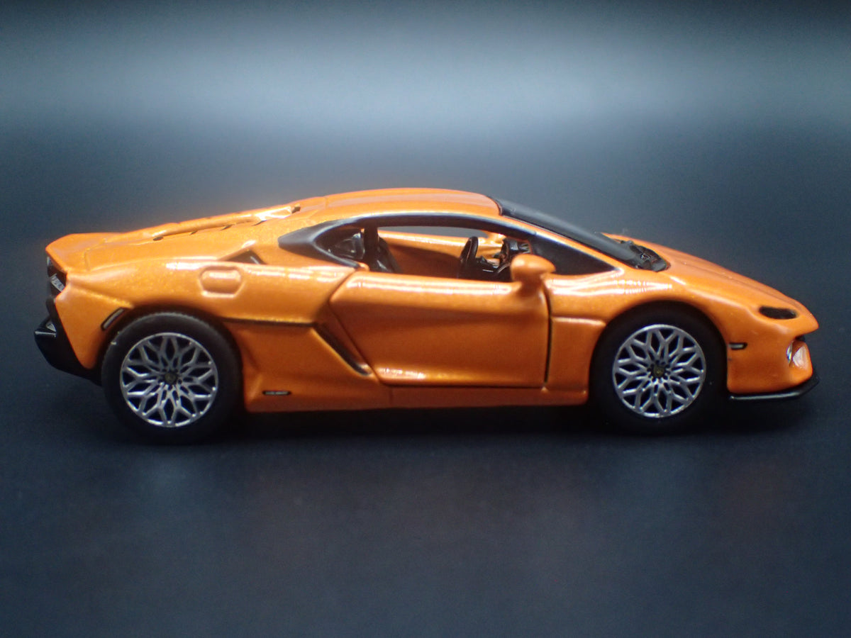 2025-2026 LAMBORGHINI TEMERARIO SUPER CAR 1/64 SCALE DIORAMA DIECAST MODEL CAR