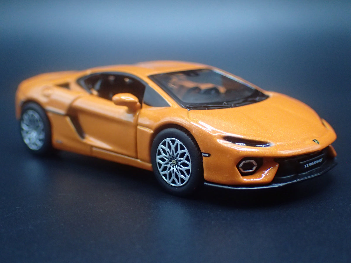 2025-2026 LAMBORGHINI TEMERARIO SUPER CAR 1/64 SCALE DIORAMA DIECAST MODEL CAR