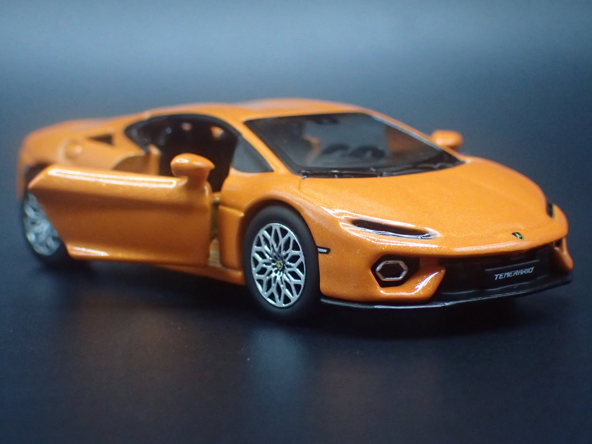 2025-2026 LAMBORGHINI TEMERARIO SUPER CAR 1/64 SCALE DIORAMA DIECAST MODEL CAR