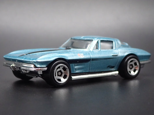 1963 63 CHEVY CHEVROLET CORVETTE SPLIT WINDOW 1/64 SCALE DIECAST MODEL CAR-Burning Rubber Toy Company