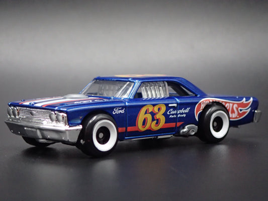 1963 63 FORD GALAXIE 500 BLUE 1/64 SCALE COLLECTIBLE DIORAMA DIECAST MODEL CAR-Burning Rubber Toy Company