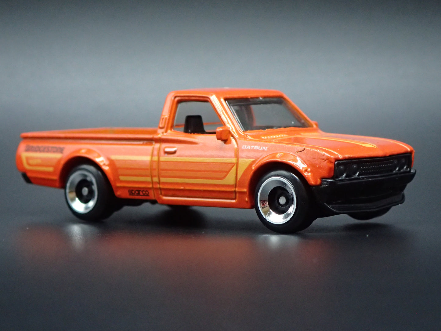 1973-1979 DATSUN 620 PICKUP TRUCK JDM ORANGE 1:64 SCALE DIORAMA DIECAST MODEL CAR