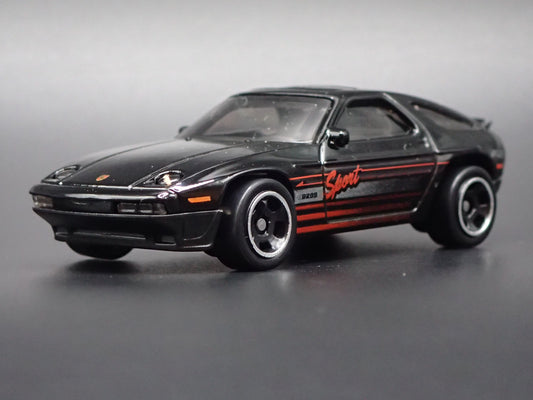 1977-1995 PORSCHE 928S BLACK 1:64 SCALE COLLECTIBLE DIORAMA DIECAST MODEL CAR