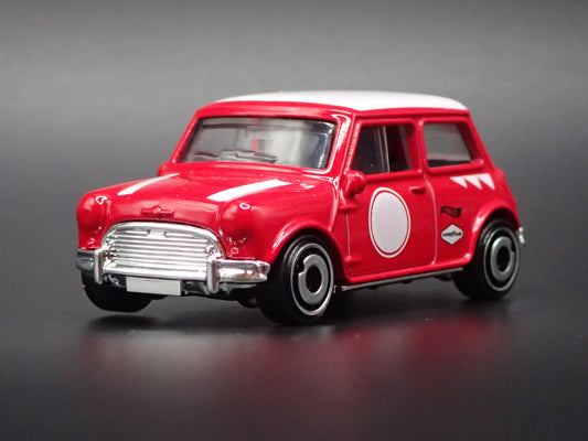 1969-1976 MINI COOPER S RED 1:64 SCALE COLLECTIBLE DIORAMA DIECAST MODEL CAR