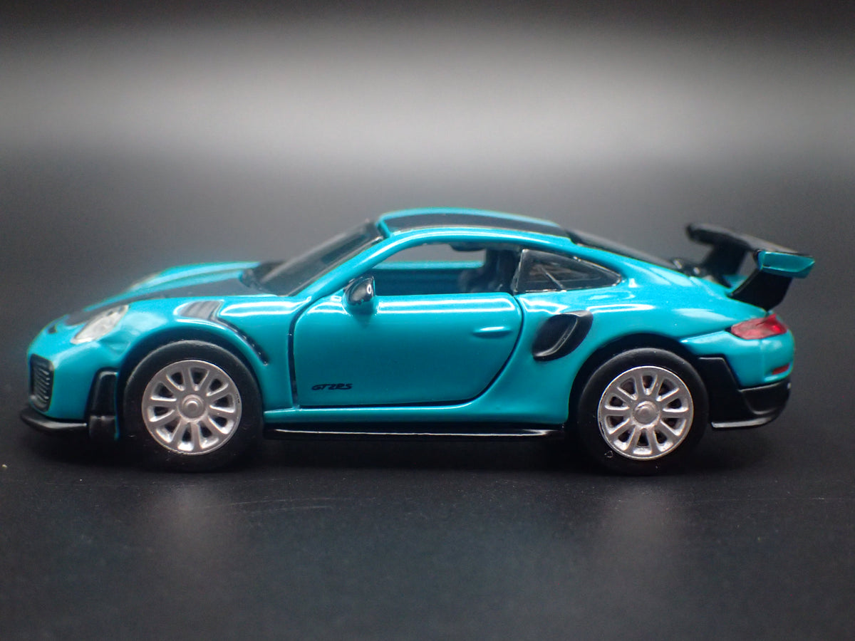 PORSCHE 911 GT2 RS BLUE 1:64 SCALE COLLECTIBLE DIORAMA DIECAST MODEL CAR
