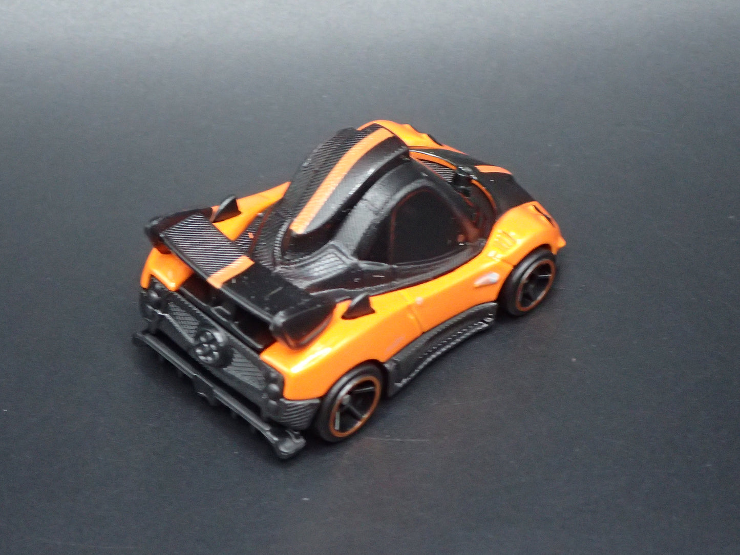 2009 09 PAGANI ZONDA CINQUE SUPER CAR TOONED 1/64 SCALE DIECAST MODEL CAR