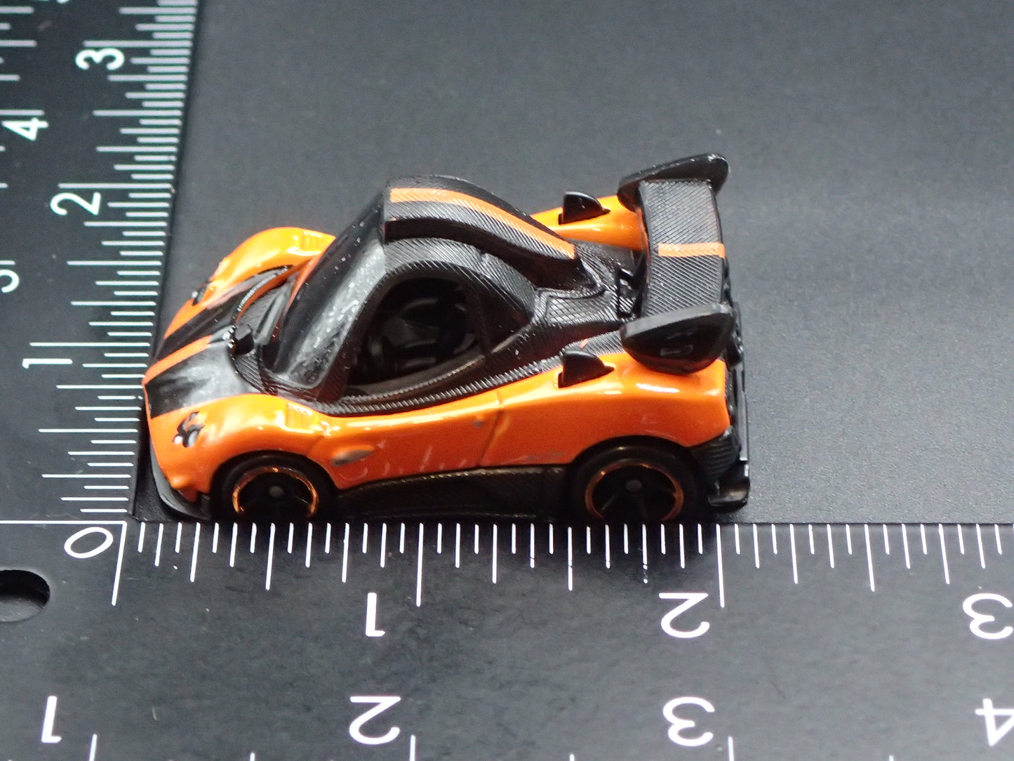 2009 09 PAGANI ZONDA CINQUE SUPER CAR TOONED 1/64 SCALE DIECAST MODEL CAR