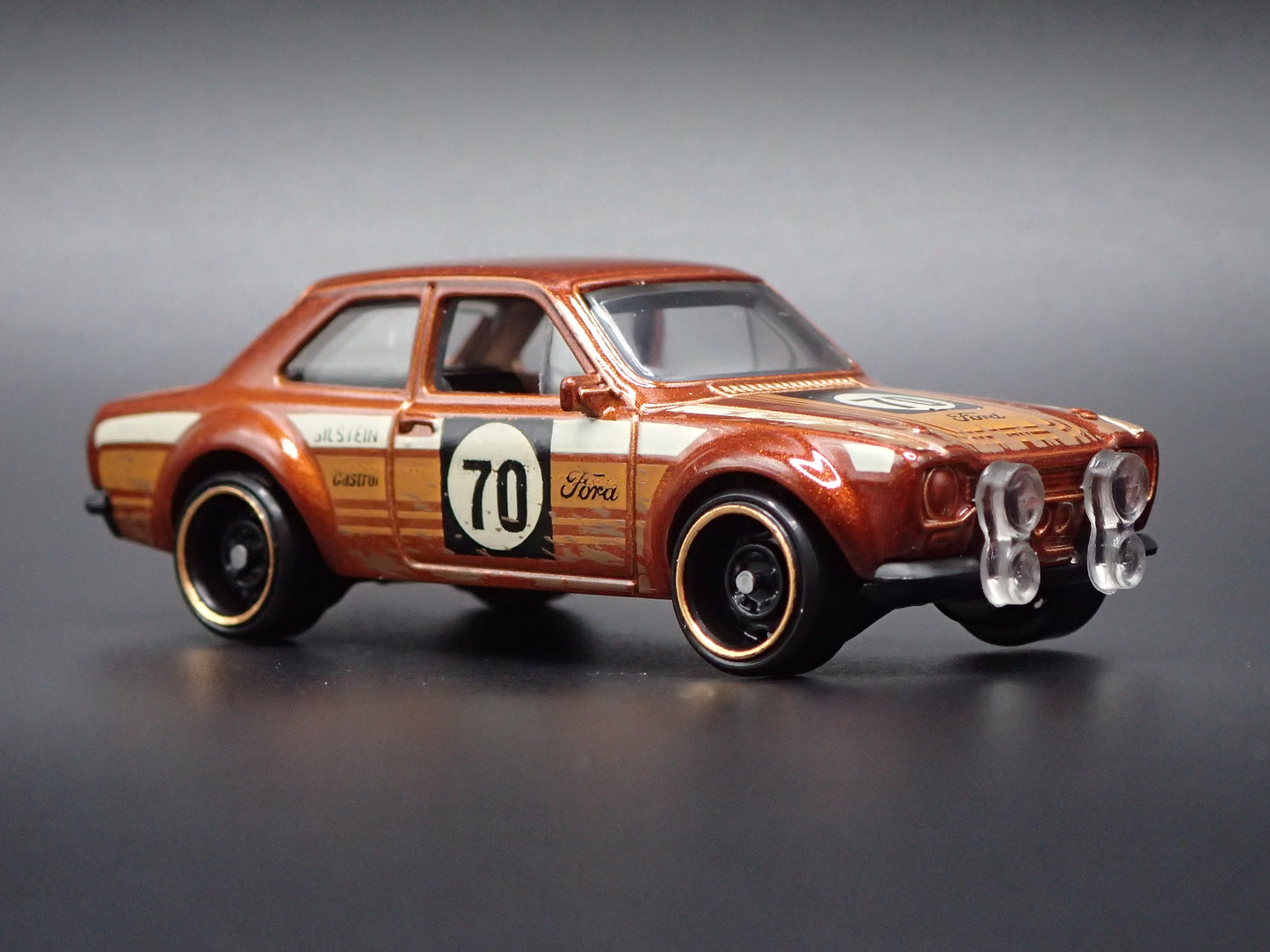 1970 70 FORD ESCORT RS1600 BROWN 1:64 SCALE COLLECTIBLE DIECAST MODEL CAR