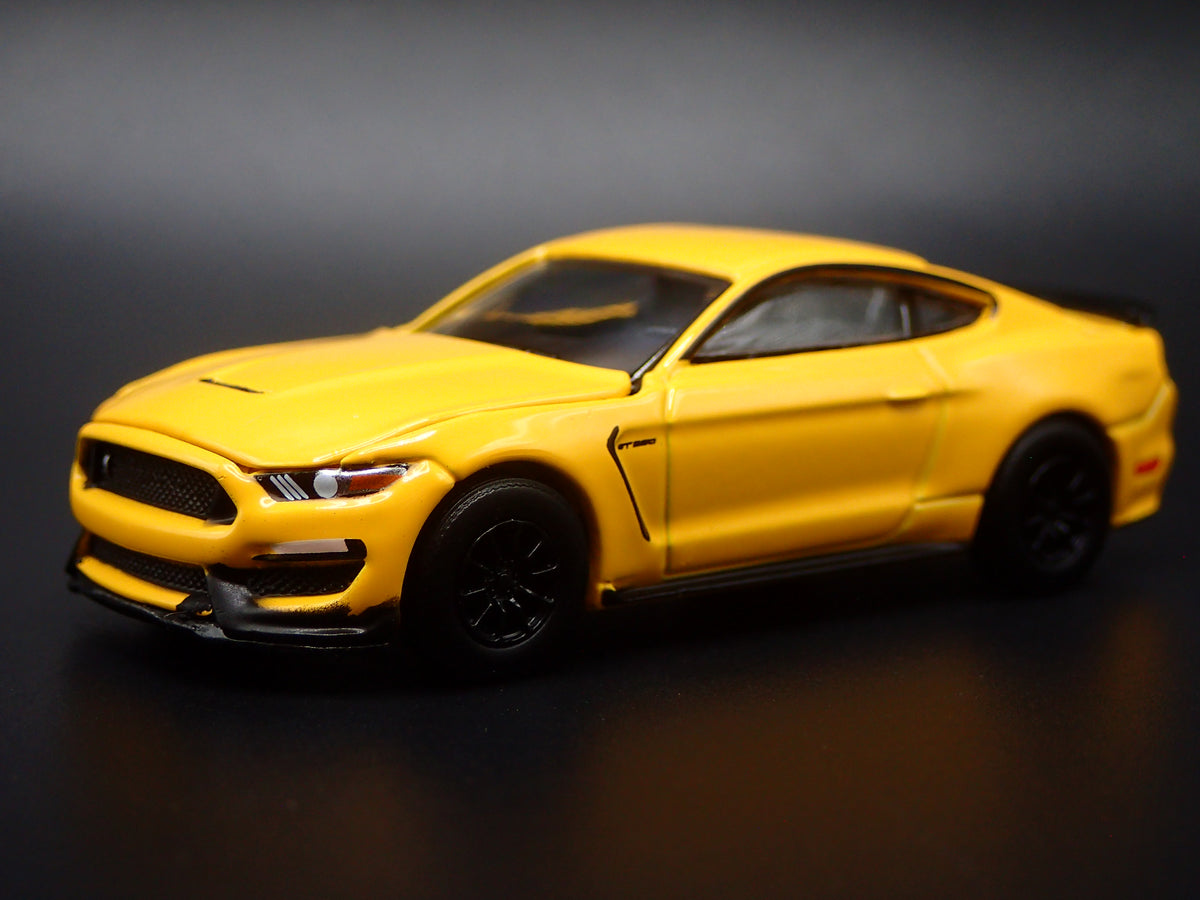 2017 17 FORD MUSTANG SHELBY GT350 YELLOW 1/64 SCALE COLLECTIBLE DIECAST MODEL CAR