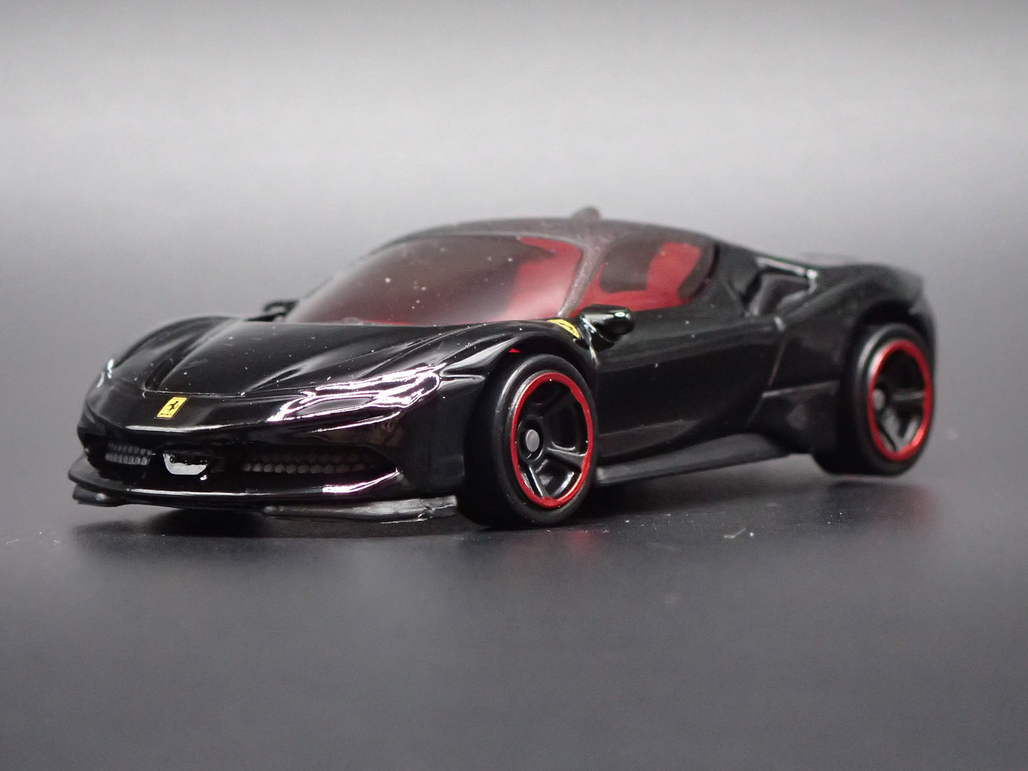 2020-2026 FERRARI SF90 STRADALE 1:64 SCALE COLLECTIBLE DIORAMA DIECAST MODEL CAR