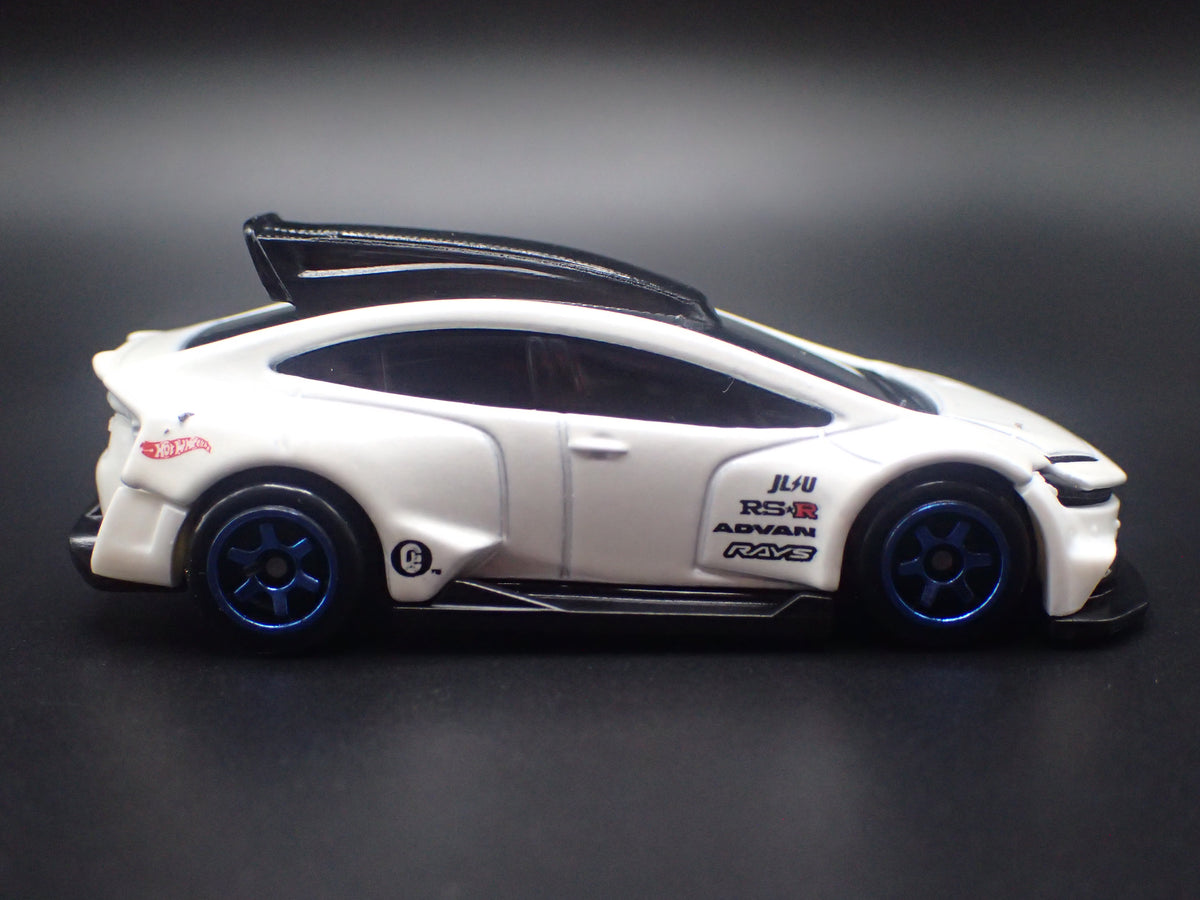 2023-2026 TOYOTA PRIUS CUSTOM 1/64 SCALE COLLECTIBLE DIORAMA DIECAST MODEL CAR