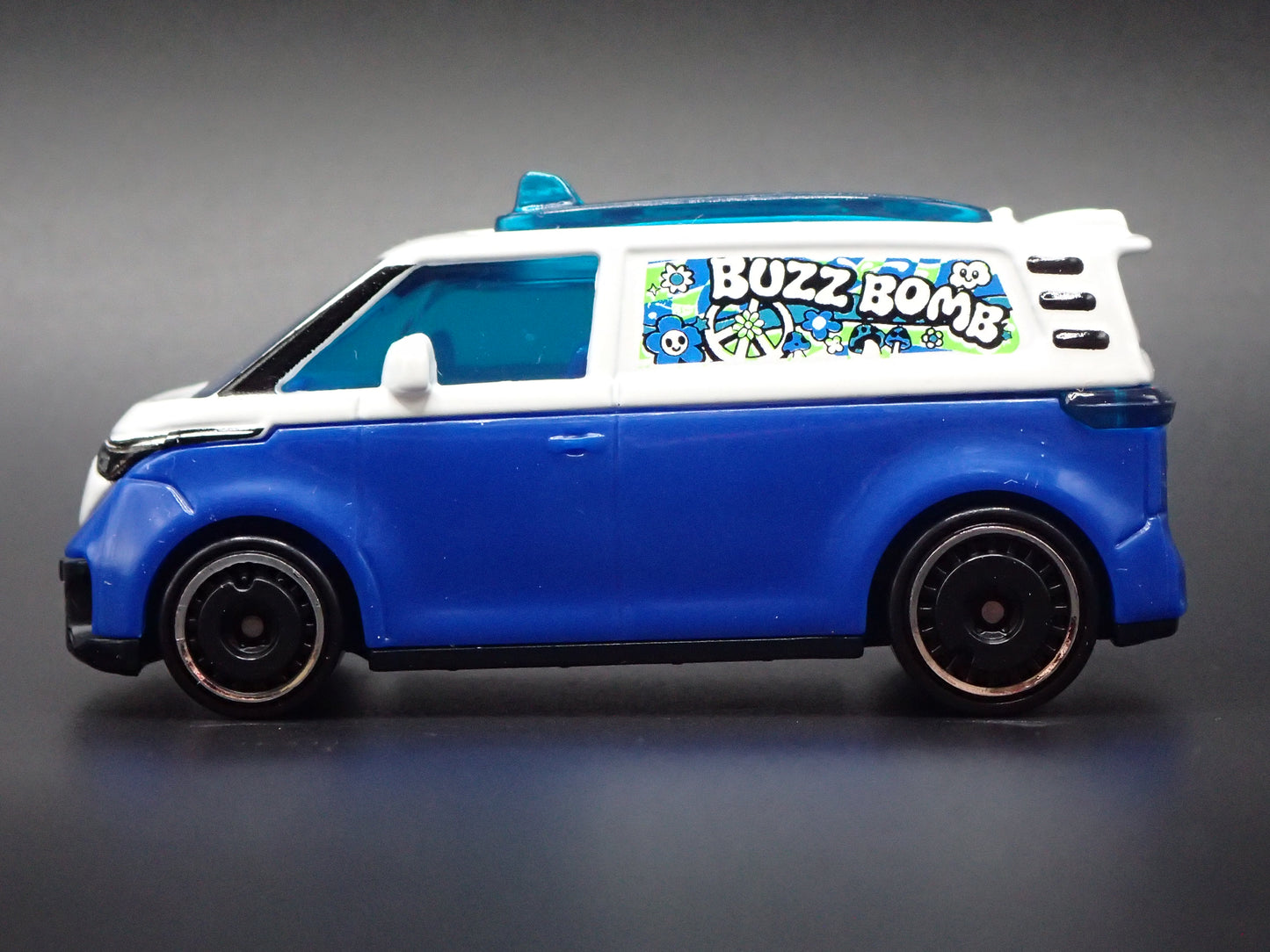 2025 2026 VW VOLKSWAGEN ID BUZZ ELECTRIC CAR BLUE 1:64 SCALE DIECAST MODEL CAR