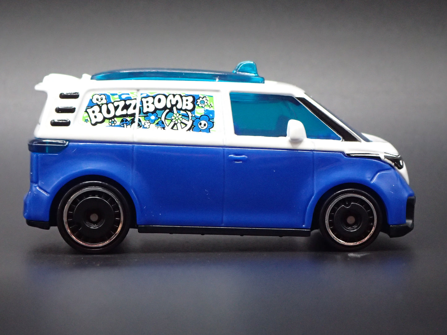2025 2026 VW VOLKSWAGEN ID BUZZ ELECTRIC CAR BLUE 1:64 SCALE DIECAST MODEL CAR