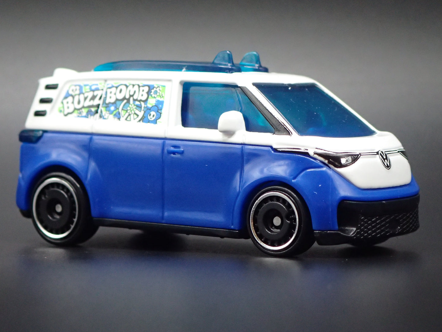 2025 2026 VW VOLKSWAGEN ID BUZZ ELECTRIC CAR BLUE 1:64 SCALE DIECAST MODEL CAR