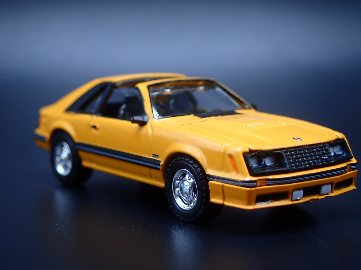 1982 82 FORD MUSTANG GT 5.0 FOX BODY 1:64 SCALE COLLECTIBLE DIECAST MODEL CAR