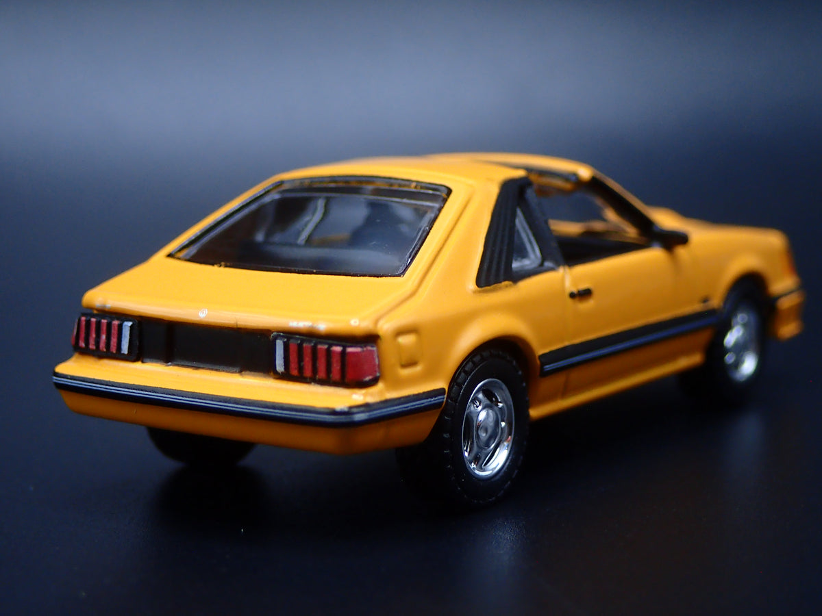 1982 82 FORD MUSTANG GT 5.0 FOX BODY 1:64 SCALE COLLECTIBLE DIECAST MODEL CAR