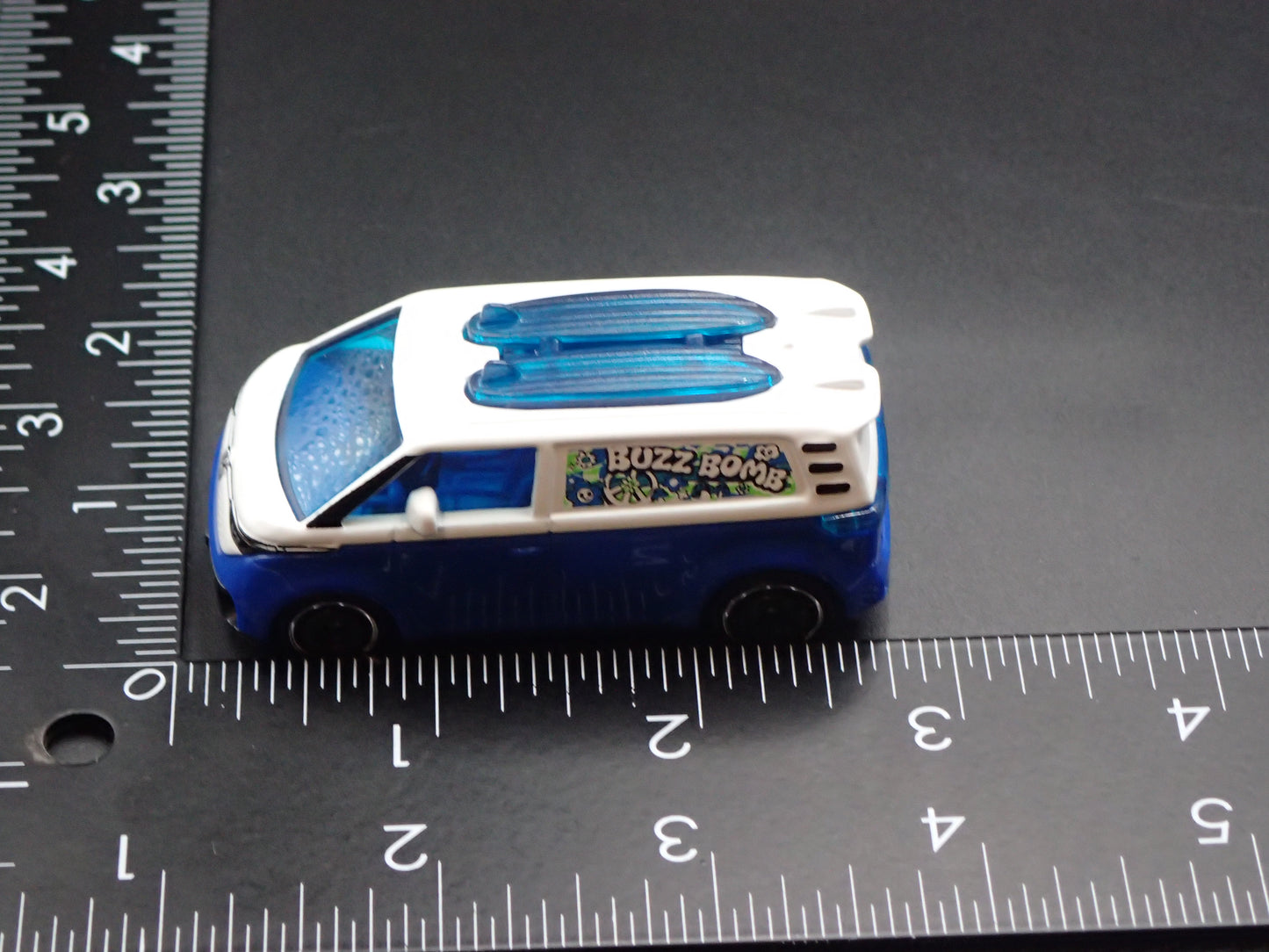 2025 2026 VW VOLKSWAGEN ID BUZZ ELECTRIC CAR BLUE 1:64 SCALE DIECAST MODEL CAR