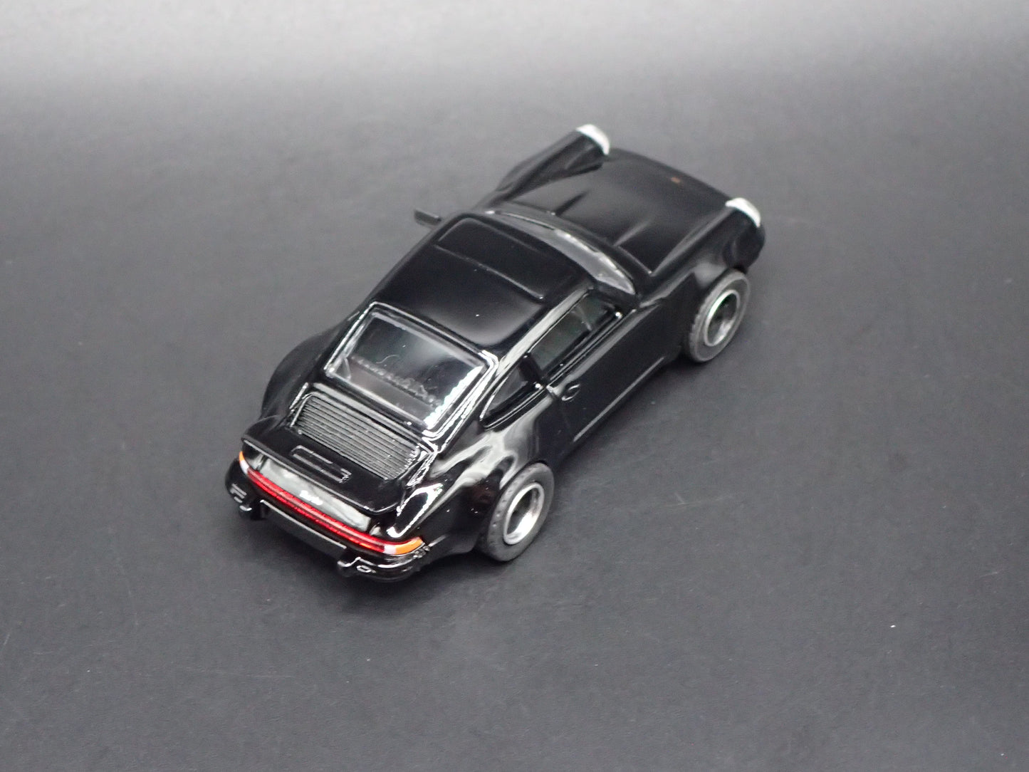 1975 - 1989 PORSCHE 930 TURBO BLACK 1:64 SCALE COLLECTIBLE DIORAMA DIECAST MODEL CAR