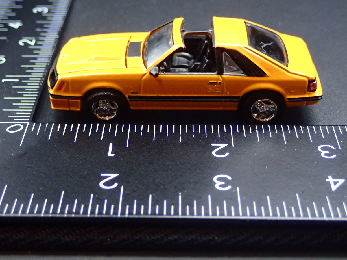 1982 82 FORD MUSTANG GT 5.0 FOX BODY 1:64 SCALE COLLECTIBLE DIECAST MODEL CAR
