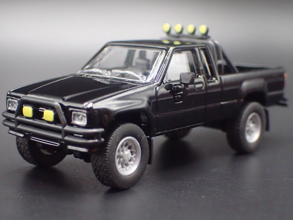 1984-1988 TOYOTA HILUX PICKUP TRUCK N60 N70 SERIES 1/64 SCALE DIECAST MODEL CAR