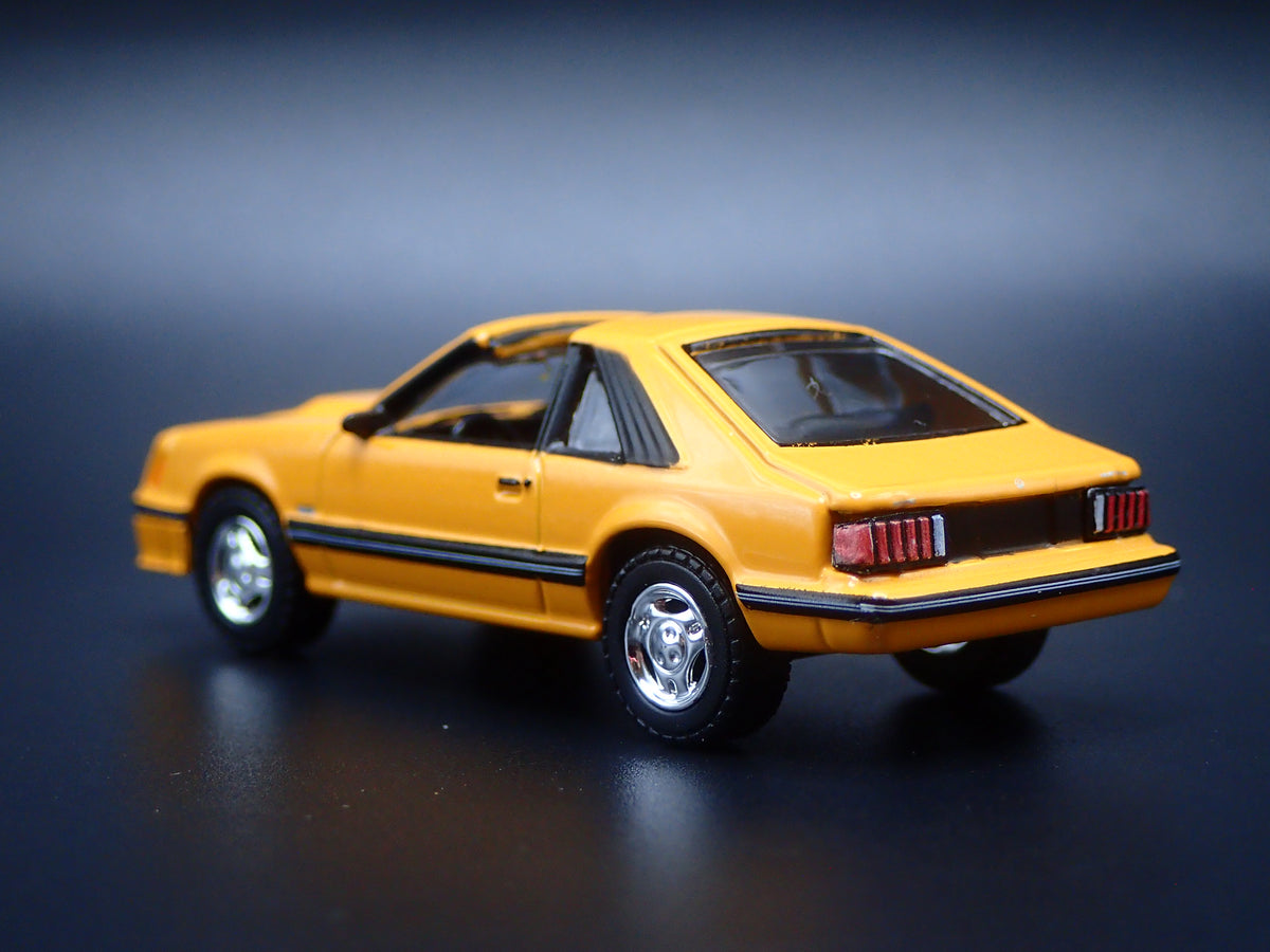 1982 82 FORD MUSTANG GT 5.0 FOX BODY 1:64 SCALE COLLECTIBLE DIECAST MODEL CAR
