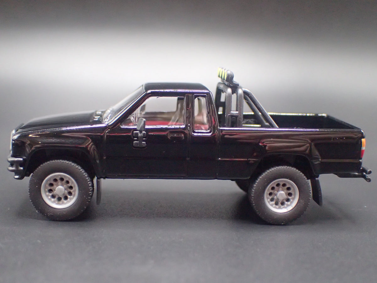 1984-1988 TOYOTA HILUX PICKUP TRUCK N60 N70 SERIES 1/64 SCALE DIECAST MODEL CAR