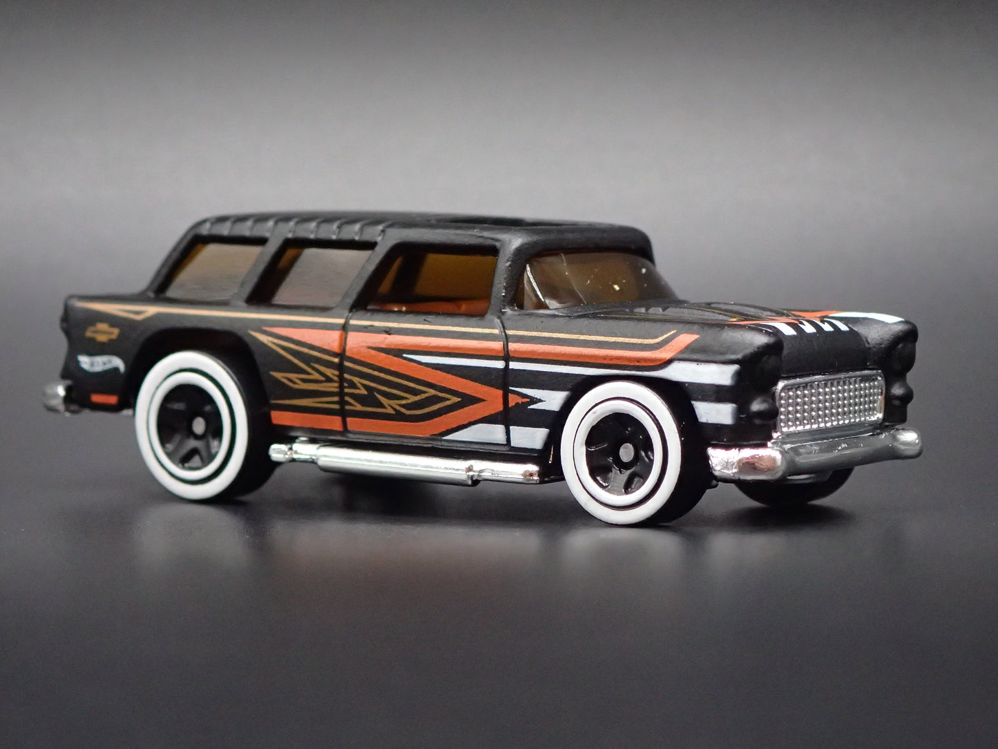 1955 55 CHEVY CHEVROLET NOMAD STATION WAGON BLACK 1:64 SCALE DIECAST MODEL CAR