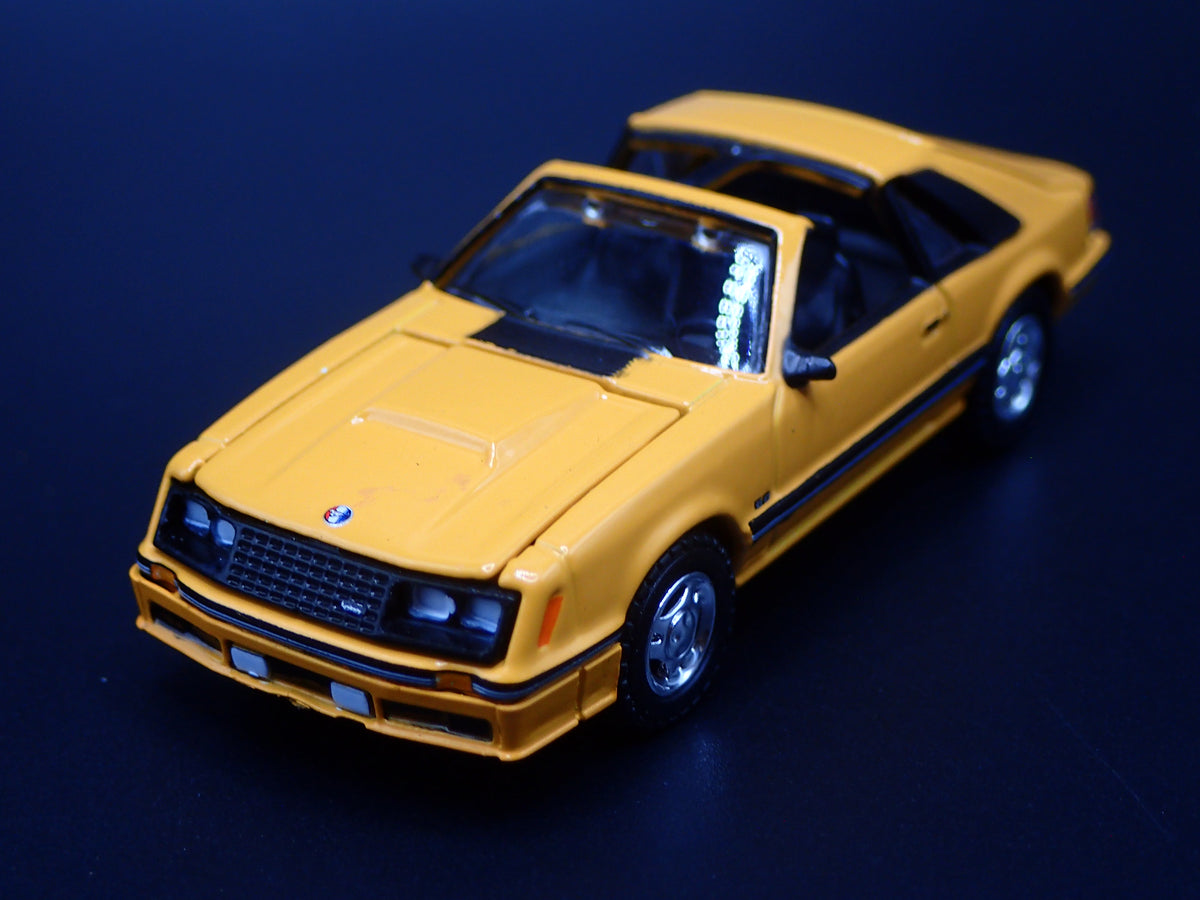 1982 82 FORD MUSTANG GT 5.0 FOX BODY 1:64 SCALE COLLECTIBLE DIECAST MODEL CAR