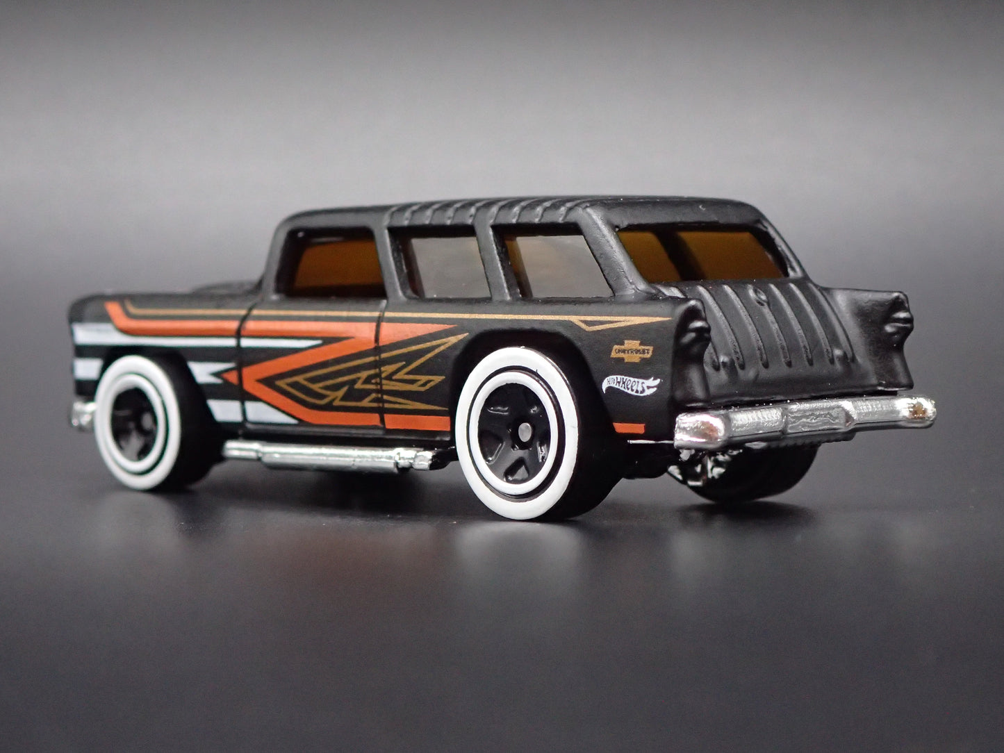 1955 55 CHEVY CHEVROLET NOMAD STATION WAGON BLACK 1:64 SCALE DIECAST MODEL CAR