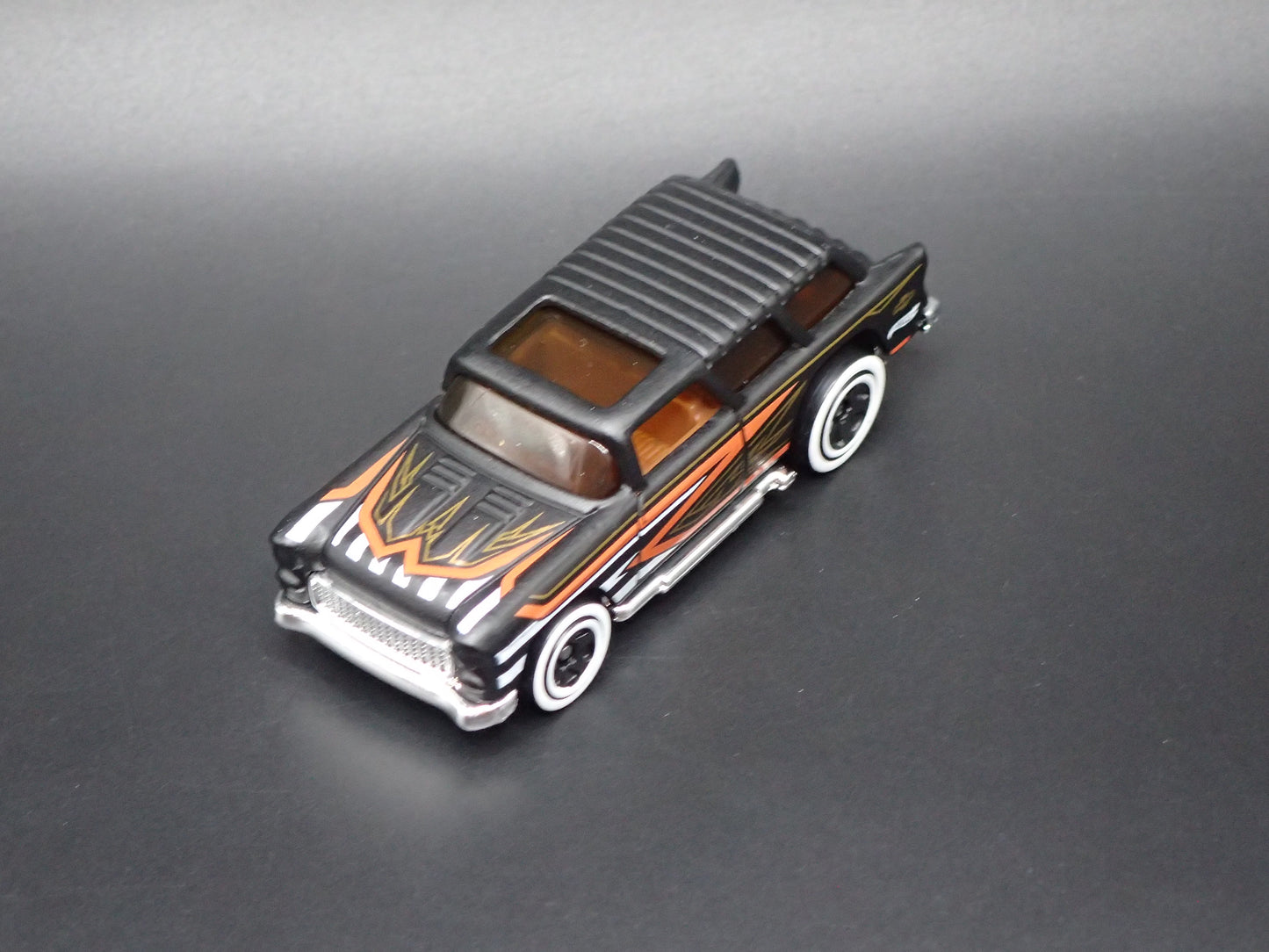 1955 55 CHEVY CHEVROLET NOMAD STATION WAGON BLACK 1:64 SCALE DIECAST MODEL CAR