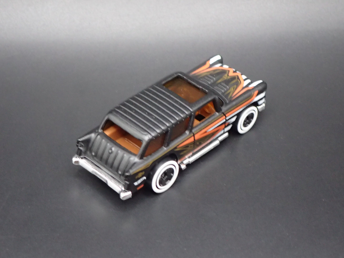 1955 55 CHEVY CHEVROLET NOMAD STATION WAGON BLACK 1:64 SCALE DIECAST MODEL CAR