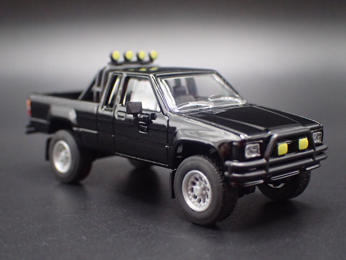 1984-1988 TOYOTA HILUX PICKUP TRUCK N60 N70 SERIES 1/64 SCALE DIECAST MODEL CAR
