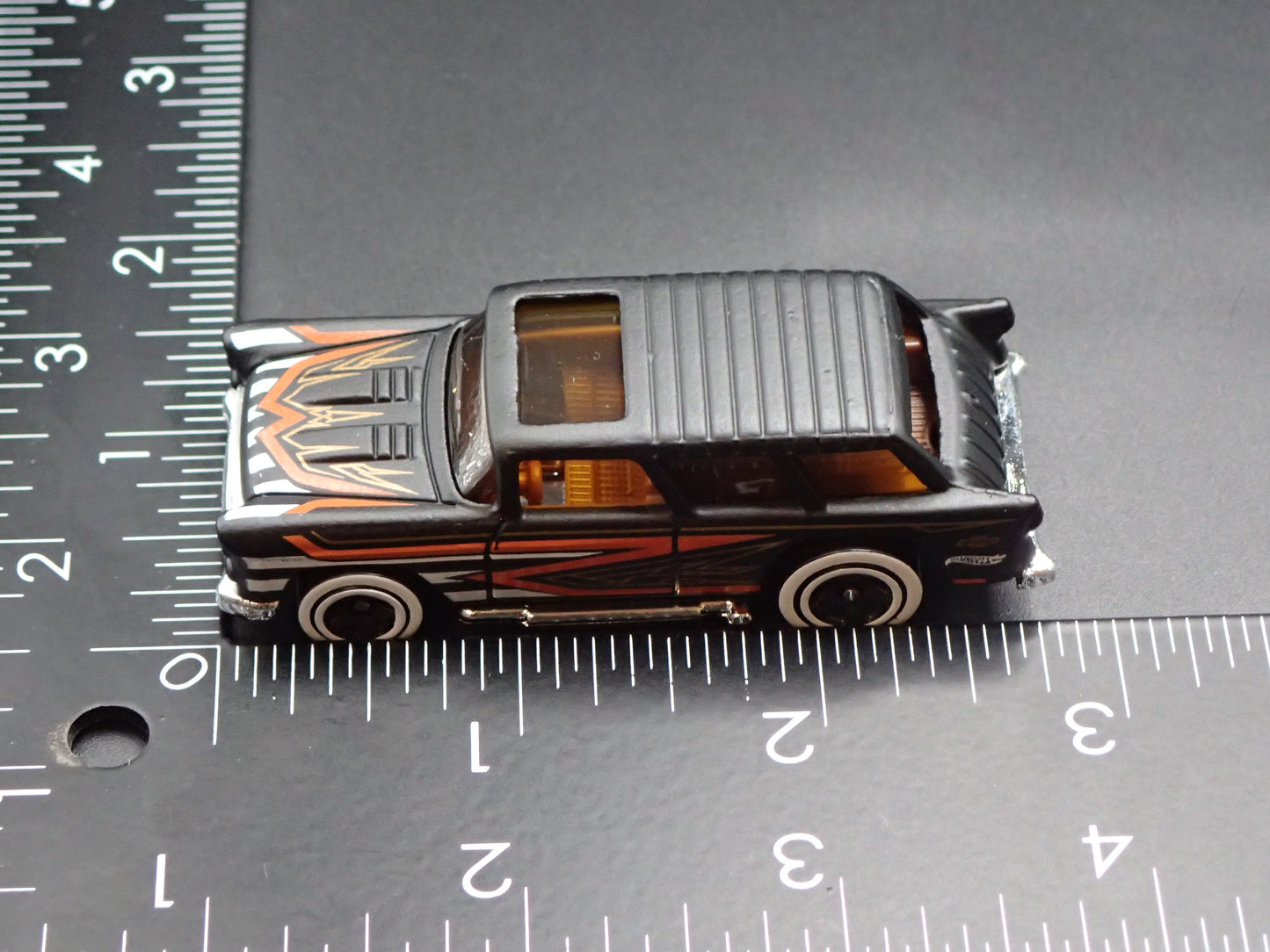 1955 55 CHEVY CHEVROLET NOMAD STATION WAGON BLACK 1:64 SCALE DIECAST MODEL CAR